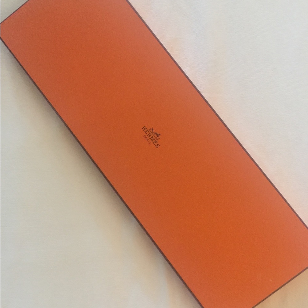 Hermès tie box with tissue